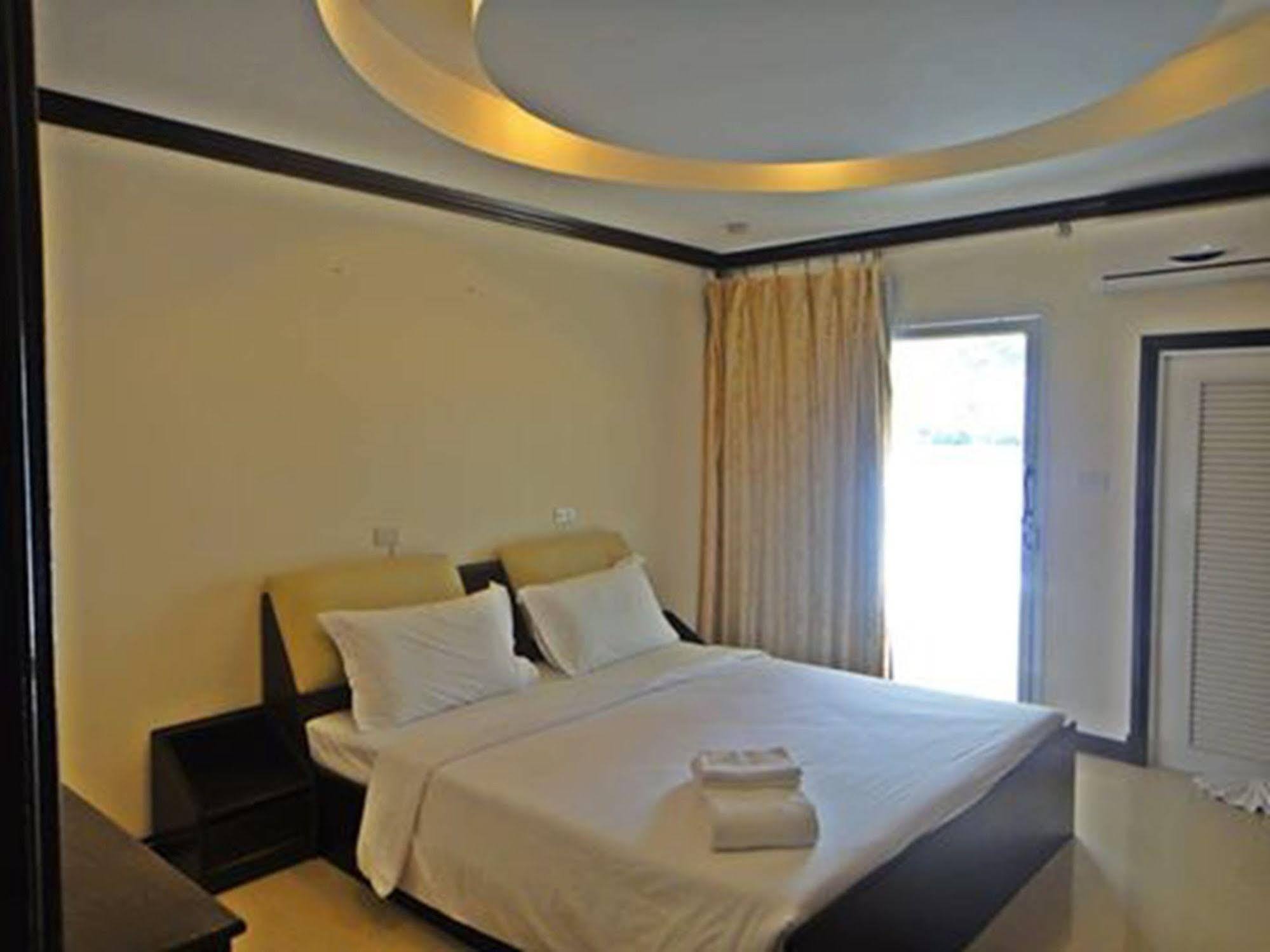 Safe House Hostel Patong 外观 照片