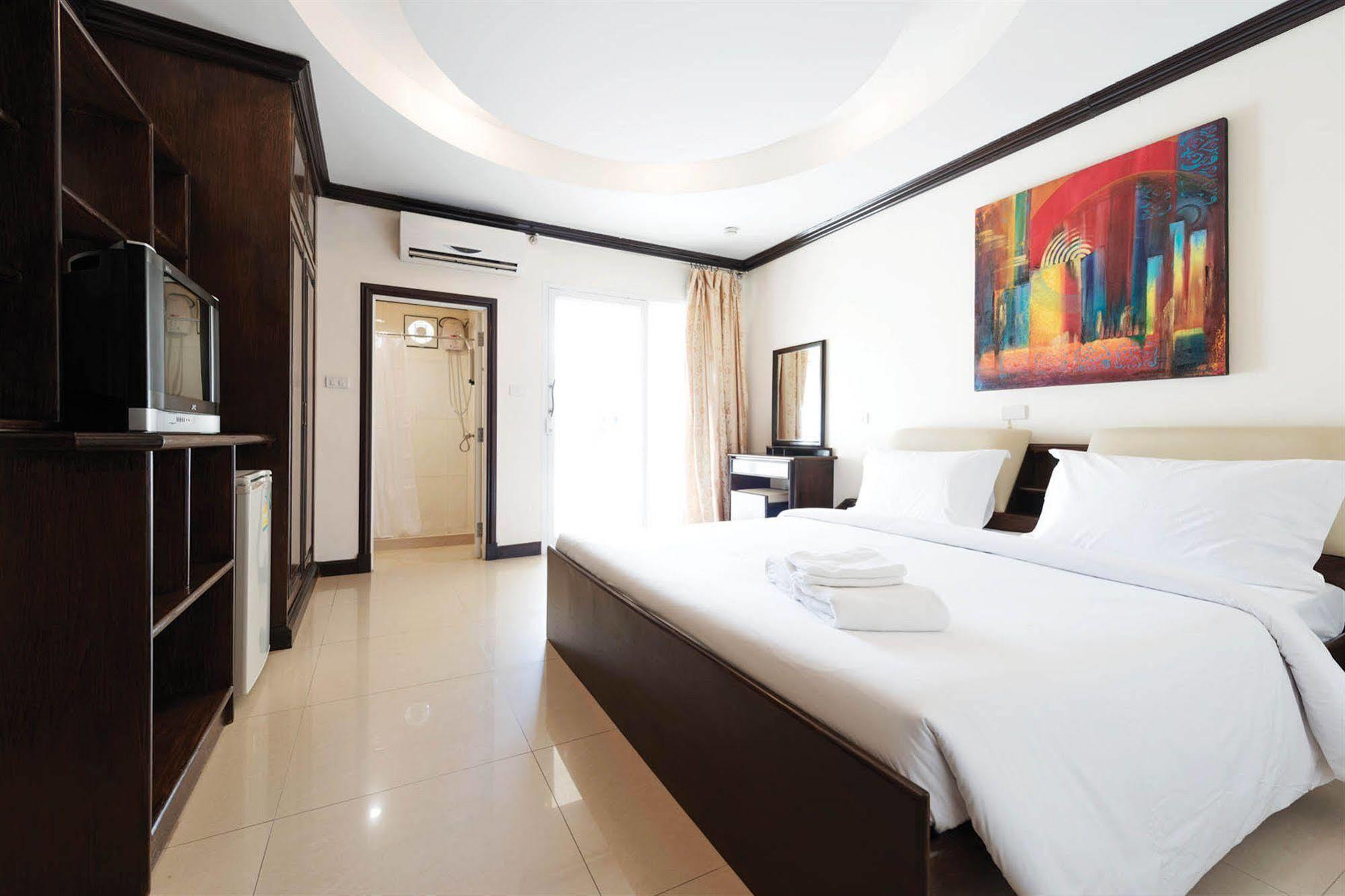 Safe House Hostel Patong 外观 照片